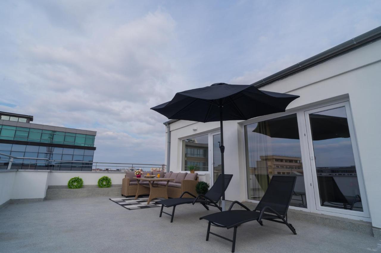 Penthouse With Huge Rooftop Terrace & City View Bucareste Exterior foto