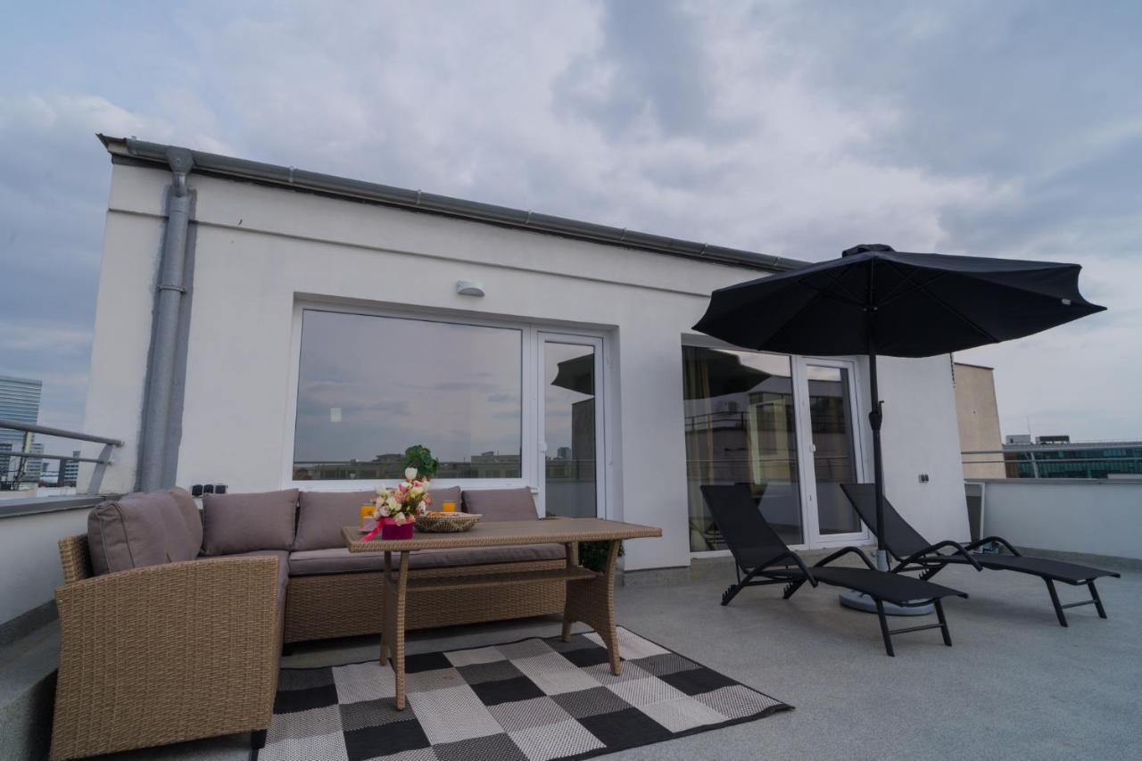 Penthouse With Huge Rooftop Terrace & City View Bucareste Exterior foto